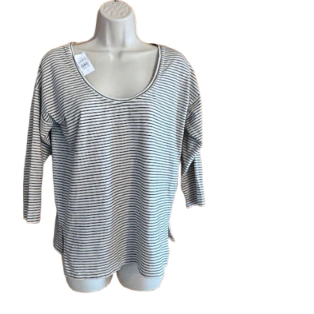 Loft Black & White striped 3/4 sleeve NWT - Small (B6)